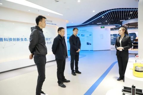 德微電技術（深圳）有限公司董事長孫文化一行到訪設計城參觀