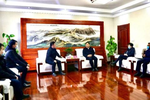 示范區黨工委書記呂沛，管委會主任宮衛紅與德微電技術（深圳）有限公司董事長孫文化一行舉行座談！